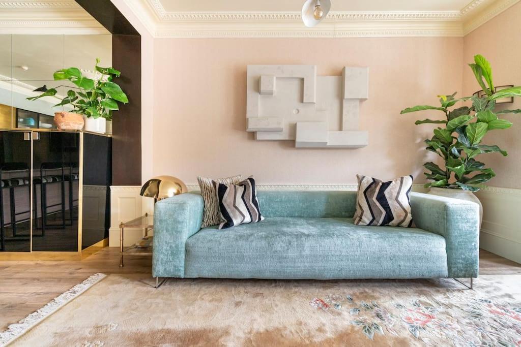 Spacious 2 Bed Luxury Apartment *